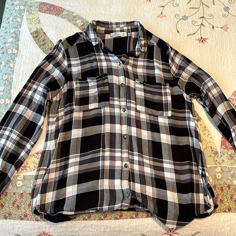 Hollister white and black plaid shirt